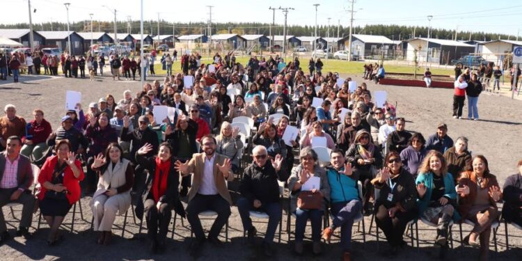 240 familias de Campanario reciben títulos de propiedad