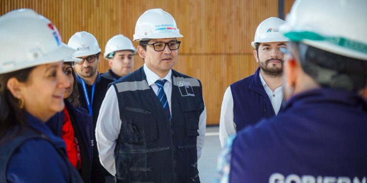 SEREMI DE DESARROLLO SOCIAL VISITA OBRAS DEL FUTURO CENTRO TELETON EN CHILLÁN