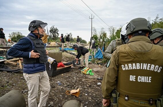 Retiran rucos desde terrenos aledaños a Las Almendras en Chillán