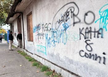 Carabineros desaloja céntrica casa “okupa” tras denuncias de vecinos