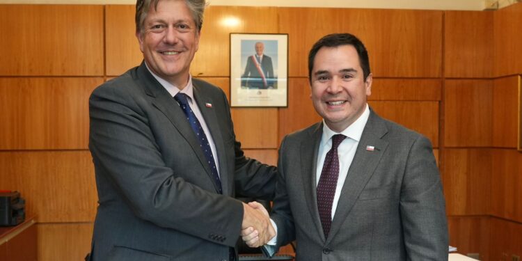 SUBSECRETARIO DE OBRAS PÚBLICAS Y DELEGADO PRESIDENCIAL LIDERAN COORDINACIÓN POR PROYECTOS CLAVE EN ÑUBLE