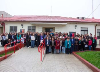 Hospital de San Carlos recibe 100 nuevos internos