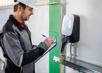 Electromovilidad en Chile impulsa nuevas carreras técnicas con alta empleabilidad