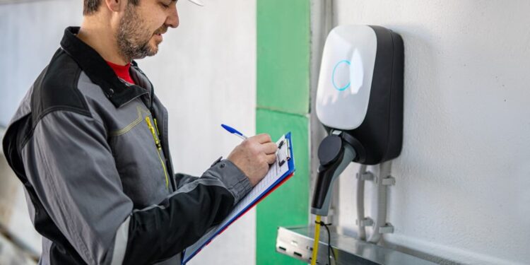 Electromovilidad en Chile impulsa nuevas carreras técnicas con alta empleabilidad