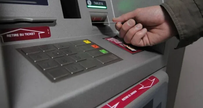 Instalan primer cajero automático en Quinchamalí gracias a convenio