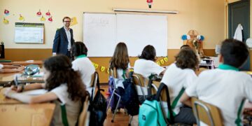 Santillana impulsa soluciones integrales para fortalecer la educación pública