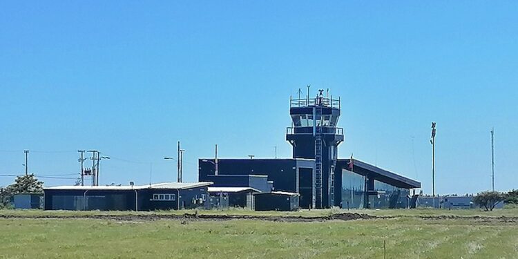 Diputados se suman al objetivo regional de un aeropuerto para Ñuble