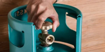 Bono Gas 2026: Ministro Claudio Alvarado aclara dudas sobre implementación