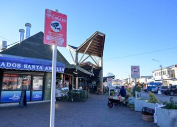 Corte de tránsito y desvíos del transporte público en el centro de Chillán.