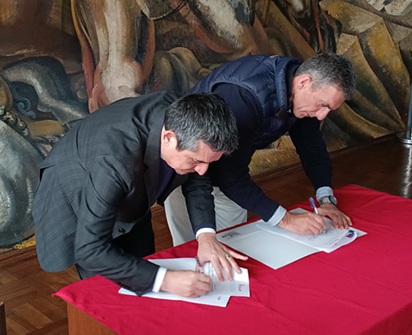 Municipio y SLEP Valle Diguillín firman convenio para fortalecer la educación pública