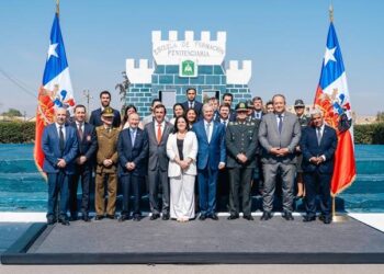 Se  promulga reforma constitucional que integra a Gendarmería a las Fuerzas de Orden y Seguridad Pública