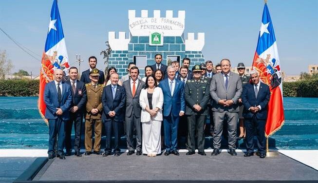 Se  promulga reforma constitucional que integra a Gendarmería a las Fuerzas de Orden y Seguridad Pública