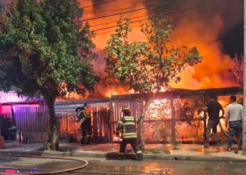 Incendio en La Comuna de San Nicolás cobra la vida de un adulto mayor