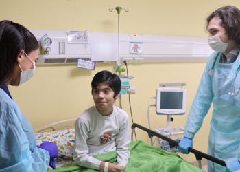 Hospital de Chillán y UCSC inauguran año académico del primer programa de especialidad en Pediatría de Ñuble
