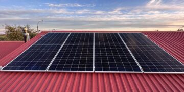 Gobierno impulsa energía renovable en sistemas de agua rural para apoyar a las familias de Ñuble