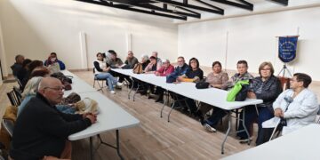 Comunidad del Barrio Luis Cruz Martínez expone problemática por cortes de luz