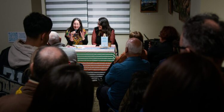 “Siembra de Cristal”: el debut literario de Consuelo Ferrer rescata la memoria obrera e industrial de Chile