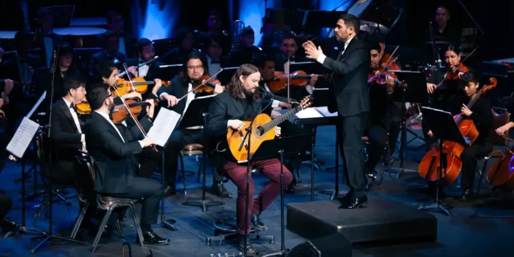 “Nano Stern Sinfónico” vive hoy su última función en el Teatro Municipal de Chillán