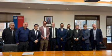 DIRIGENTES DEL TRANSPORTE MAYOR SE REUNIERON CON MINISTRO DE GRANGE EN BUSCA DE SOLUCIONES A PROBLEMAS QUE AFECTAN AL SECTOR