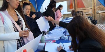 Ilustre Municipalidad de Santiago, Trabajando.com y Sence lanzaron feria laboral que habilitó más de 4.000 empleos