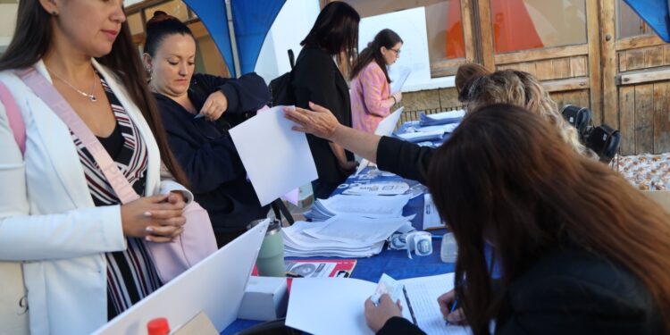 Ilustre Municipalidad de Santiago, Trabajando.com y Sence lanzaron feria laboral que habilitó más de 4.000 empleos