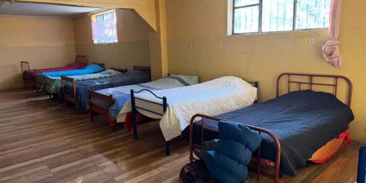 San Carlos habilita albergue  para enfrentar el frío invierno que se aproxima .