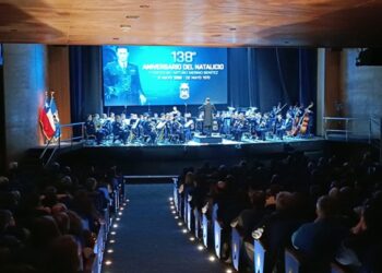 Banda Sinfónica de la Fuerza Aérea presentó homenaje al Comodoro Arturo Merino Benítez