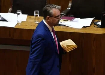 Cómo subsidio para los más vulnerables terminó beneficiando a pareja de actual diputado republicano
