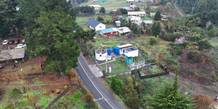 Más de mil vecinos de la costa de Trehuaco cambiaron los aljibes por agua potable rural en sus casas