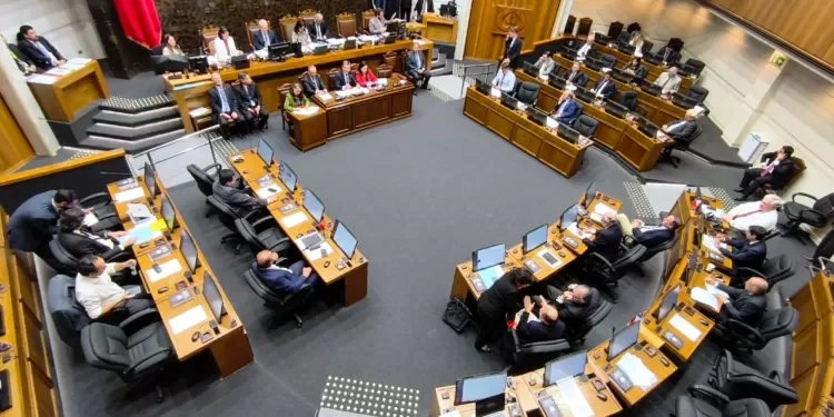 Escuelas Protegidas inicia trámite en Senado con alta demanda de audiencias y sin acuerdo de votación